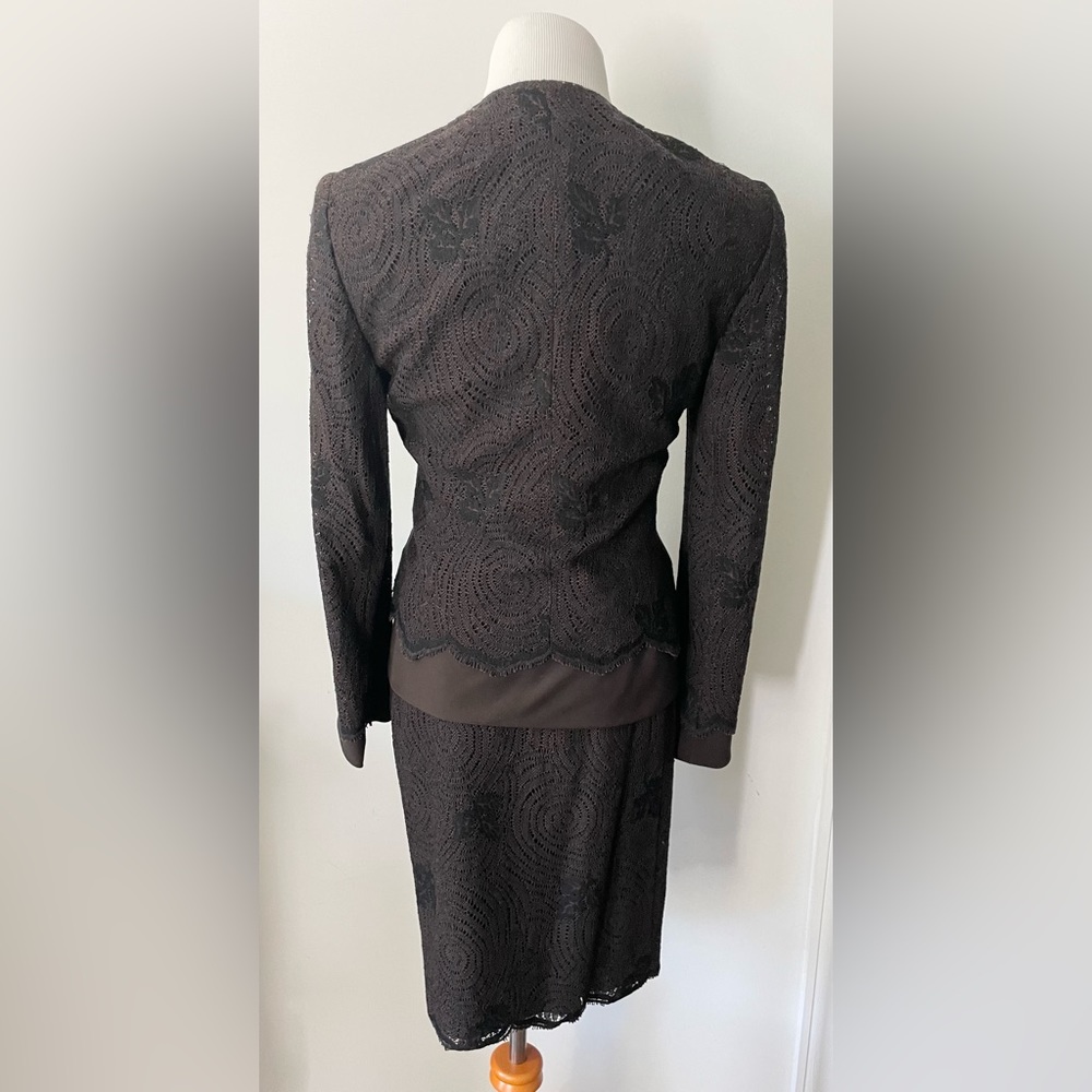 AKRIS LACE SUIT JACKET SKIRT SIZE 6 SWITZERLAND - Picture 9 of 17